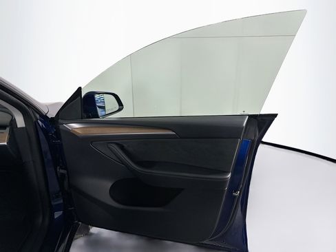 Used 2023 Tesla Model Y Performance image 30