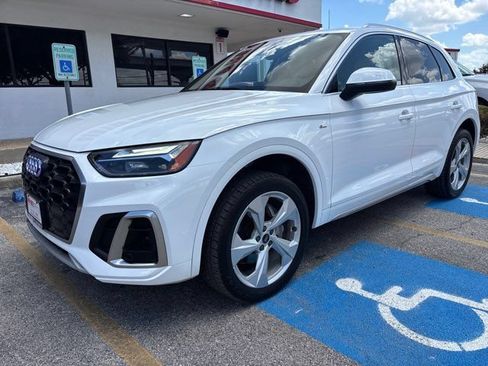 Used 2023 Audi Q5 2.0T Premium Plus w/ Premium Plus Package AWD/4WD image 3
