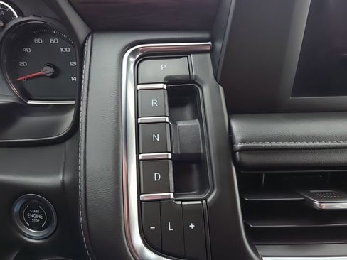 Used 2023 Chevrolet Suburban LS AWD/4WD image 22