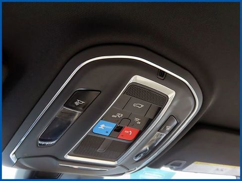 Used 2023 Jeep Grand Cherokee L Limited w/ Luxury Tech Group II AWD/4WD image 18