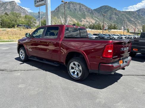 Used 2025 RAM 1500 Big Horn AWD/4WD image 4