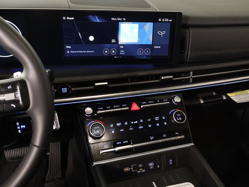 Certified 2025 Hyundai Santa Fe Limited image 5