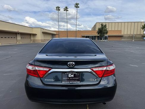Used 2016 Toyota Camry LE image 6