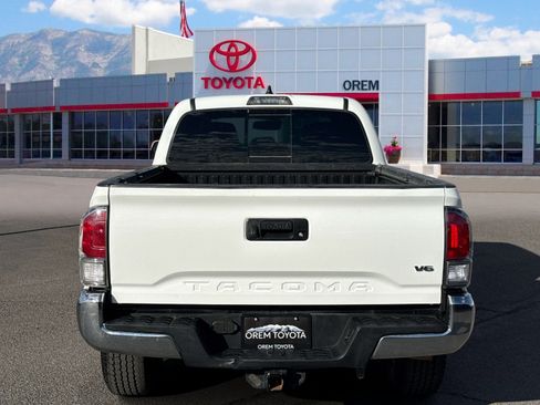 Used 2023 Toyota Tacoma TRD Off-Road AWD/4WD image 4