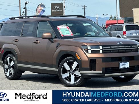 Certified 2025 Hyundai Santa Fe Limited AWD/4WD image 1