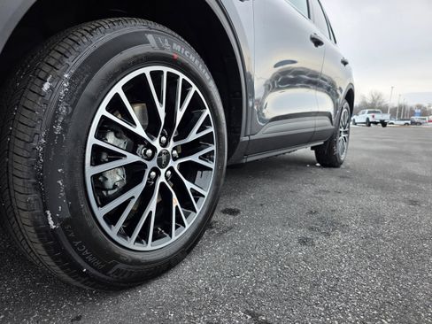 New 2026 Ford Escape SE FWD image 27