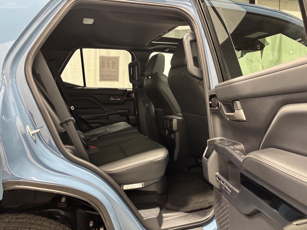 Used 2026 Toyota 4Runner Limited AWD/4WD image 51
