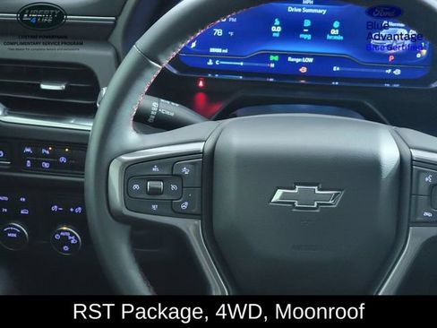 Used 2024 Chevrolet Suburban RST w/ Luxury Package AWD/4WD image 27
