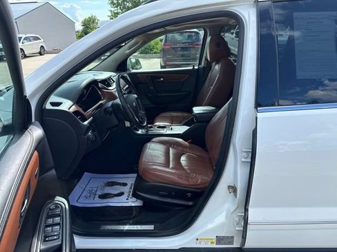 Used 2017 Chevrolet Traverse Premier FWD image 9