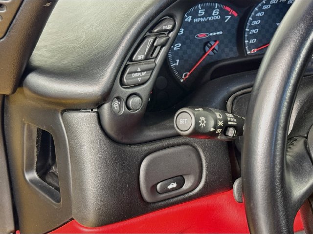 Used 2002 Chevrolet Corvette Z06 RWD image 10