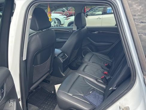 Used 2016 Audi Q5 2.0T Premium Plus w/ Technology Package AWD/4WD image 3