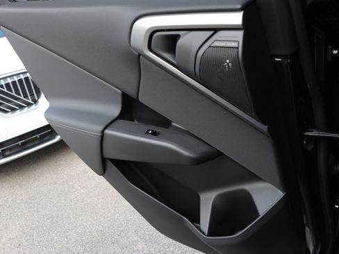 Certified 2025 BMW X3 xDrive30i w/ Premium Package image 33