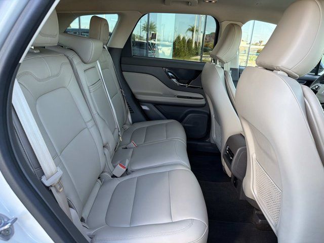 Certified 2024 Lincoln Corsair FWD image 24