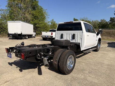 New 2026 Chevrolet Silverado 3500 LT w/ Convenience Package AWD/4WD image 6