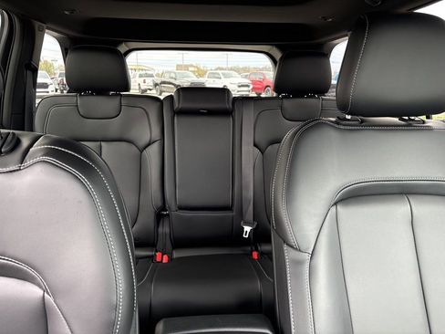 New 2026 Jeep Grand Cherokee Limited AWD/4WD image 15