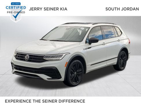 Used 2022 Volkswagen Tiguan SE R-Line image 1