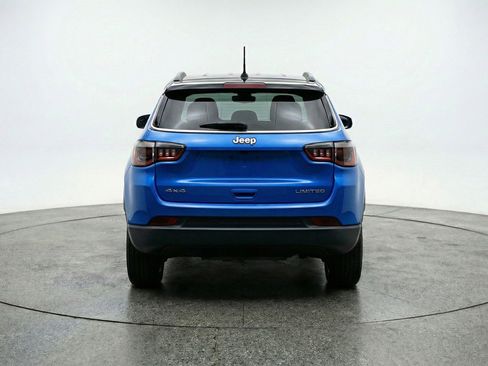 Used 2025 Jeep Compass Limited AWD/4WD image 7