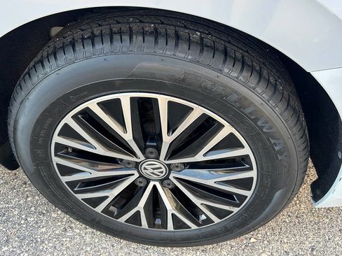 Used 2019 Volkswagen Jetta SE FWD image 10