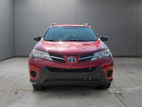 Used 2015 Toyota RAV4 LE AWD/4WD image 2