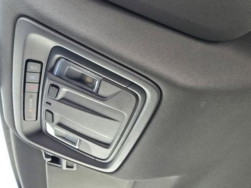 Used 2023 Chevrolet Silverado 1500 LT AWD/4WD image 25