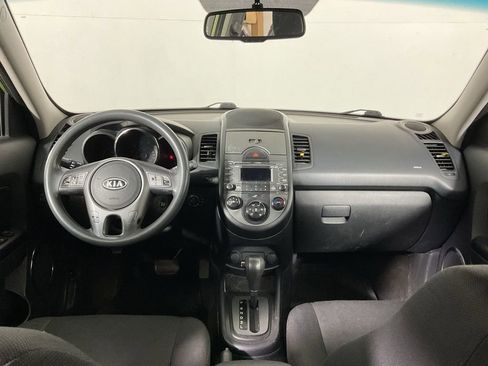 Used 2010 Kia Soul + w/ Audio Pkg image 16