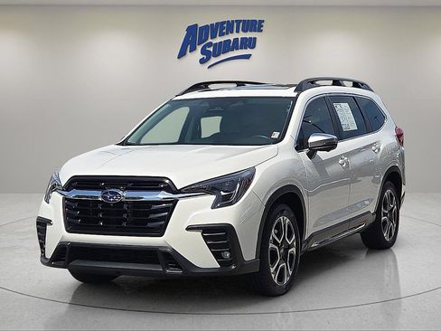 Used 2023 Subaru Ascent Limited w/ Technology Package AWD/4WD image 2