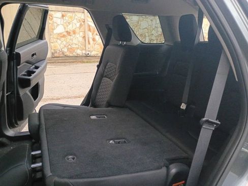 Used 2025 Nissan Pathfinder SV image 18