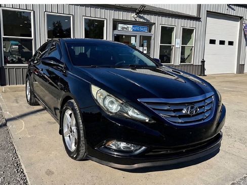 Used 2013 Hyundai Sonata SE FWD image 1