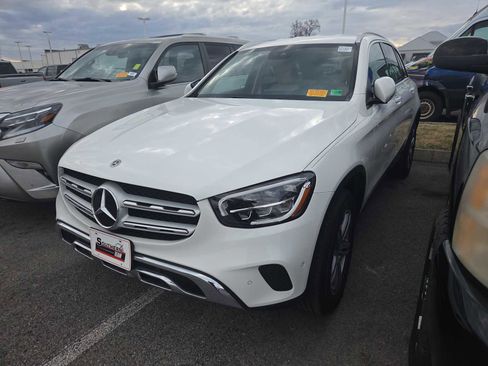 Used 2022 Mercedes-Benz GLC 300 4MATIC w/ Premium Package Lite image 9