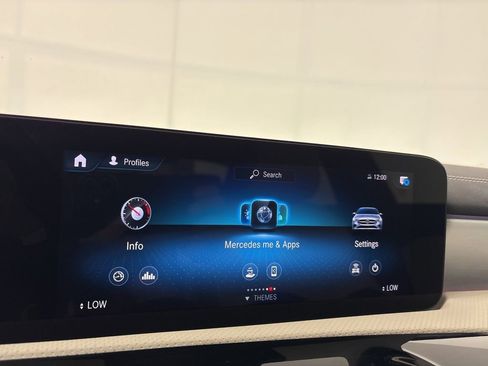 Used 2023 Mercedes-Benz CLA 250 image 32