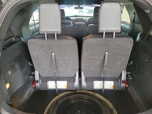 Used 2019 Ford Explorer XLT w/ Equipment Group 202A FWD image 15