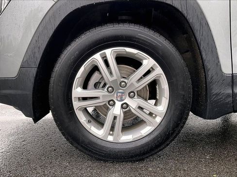 Used 2024 GMC Terrain SLE AWD/4WD image 22