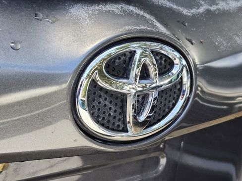 Used 2016 Toyota RAV4 XLE FWD image 10