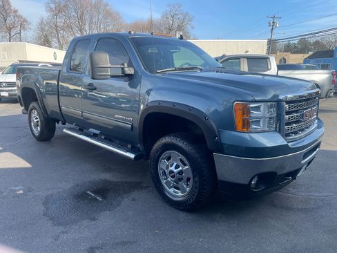 Used 2013 GMC Sierra 2500 SLE w/ SLE Preferred Package image 8