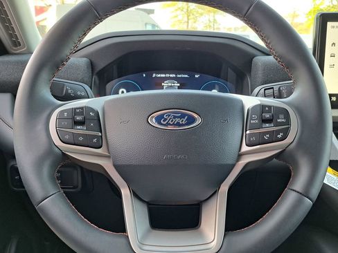 New 2026 Ford Explorer Active image 9