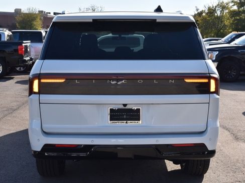 New 2025 Lincoln Navigator L Black Label image 8