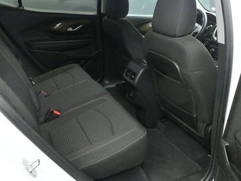 Used 2020 GMC Terrain SLE AWD/4WD image 9