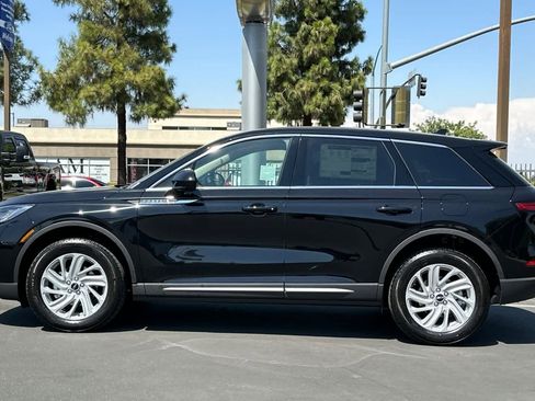 Used 2025 Lincoln Corsair FWD image 5