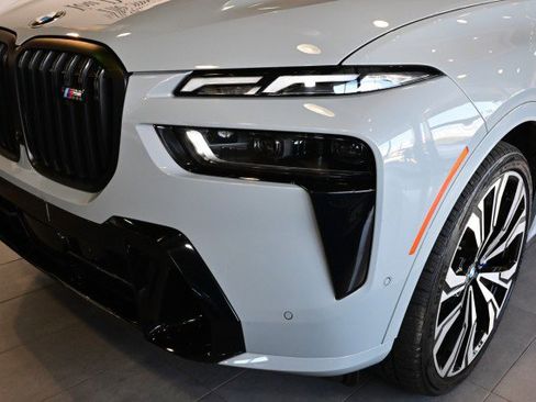 Used 2023 BMW X7 M60i w/ Executive Package image 9