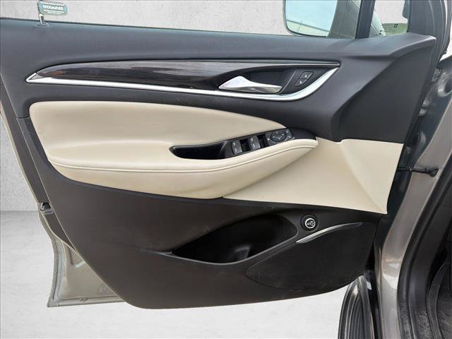 Used 2018 Buick Enclave Essence FWD image 9