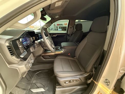 Used 2024 Chevrolet Silverado 1500 RST image 8