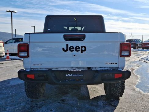 Used 2021 Jeep Gladiator Sport image 5