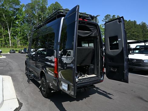 Used 2023 Mercedes-Benz Sprinter 2500 image 37