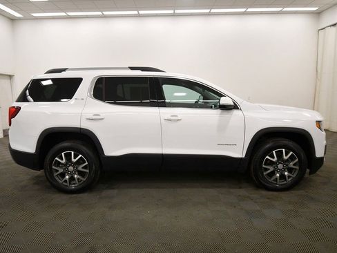 Used 2023 GMC Acadia SLE w/ Driver Convenience Package image 9