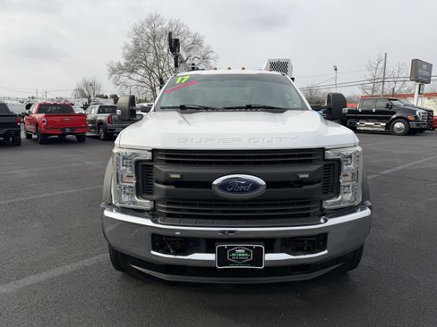 Used 2017 Ford F550 image 3