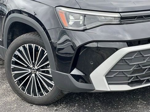 Used 2025 Volkswagen Taos SE image 10