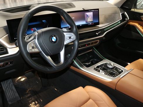 Certified 2023 BMW X7 xDrive40i w/ Executive Package image 16