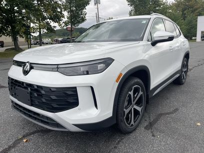New 2026 Volkswagen Tiguan SE