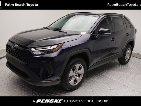 Used 2025 Toyota RAV4 XLE w/ Convenience Package FWD image 1