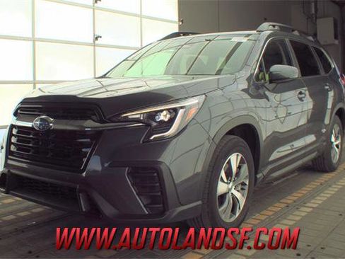 Used 2025 Subaru Ascent Premium image 1